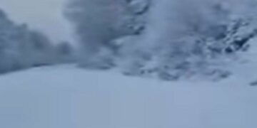 Τα πρώτα χιόνια στη Δυτική Μακεδονία- Στα λευκά η Κοτύλη Καστοριάς(VIDEO)