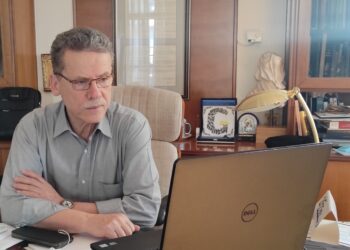 Μήπως όλοι δουλεύουν για το Μαλούτα; (του Ζήση Πιτσιάβα)