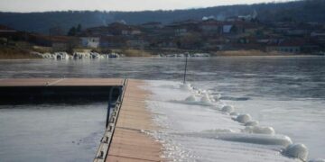 Πάγωσε μεγάλο τμήμα από την λίμνη Ζάζαρη του Δήμου Αμυνταίου