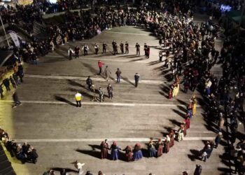 Συνεχίστηκε δυναμικά και την Παρασκευή το γλέντι της Κοζανίτικης Αποκριάς