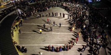 Συνεχίστηκε δυναμικά και την Παρασκευή το γλέντι της Κοζανίτικης Αποκριάς