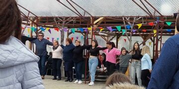 Γλεντάνε σήμερα Καθαρά Δευτέρα στο Ξινό Νερό