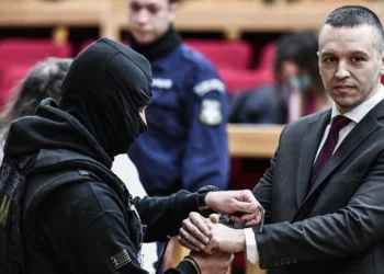Κατατέθηκε στη Βουλή η τροπολογία-μπλόκο στο κόμμα Κασιδιάρη