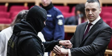 Κατατέθηκε στη Βουλή η τροπολογία-μπλόκο στο κόμμα Κασιδιάρη