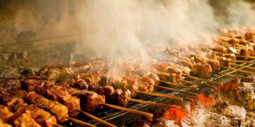 Απόκριες 2023: Πότε πέφτει φέτος η Τσικνοπέμπτη και πότε η Καθαρά Δευτέρα