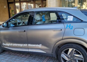 Αυτό είναι το υδρογοκίνητο αυτοκίνητο που θα παρουσιαστεί αύριο στα Κοίλα