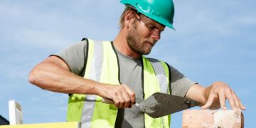 Δ. Μακεδονία: Κάλεσμα της Περιφέρειας προς τεχνίτες – οικοδόμους για τη δημιουργία μητρώου