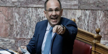 Γεραπετρίτης: «Απρίλιο ή Μάιο οι εκλογές 2023» - Τροπολογία για «μπλόκο» στο κόμμα Κασιδιάρη