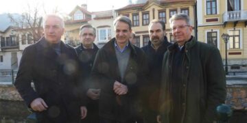 Τη διάσωση και ανάδειξη των νεοκλασικών κτιρίων ζήτησε από τον Πρωθυπουργό ο Δήμαρχος Φλώρινας Βασίλης Γιαννάκης