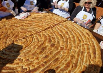 Κοζάνη: Ανάρπαστο έγινε το μεγαλύτερο κιχί του …κόσμου! 2 μέτρων και ενός …πόντου!