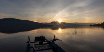 Tο φαινόμενο της ηλιακής Άλω στη λίμνη της Καστοριάς – Πανέμορφη ΦΩΤΟ!