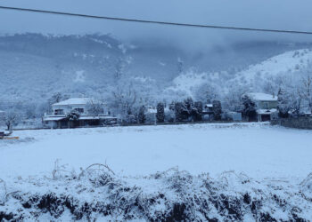 Μαγικό χειμωνιάτικο τοπίο σήμερα και από το Σκλήθρο Αμυνταίου ( Φωτογραφίες )