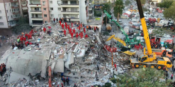 Μεγάλο ΣΟΚ στην Τουρκία και τη Συρία μετά το σεισμό 7,7 Ρίχτερ: 300 νεκροί – «Ακούμε φωνές στα συντρίμμια» (Βίντεο + Φώτο)