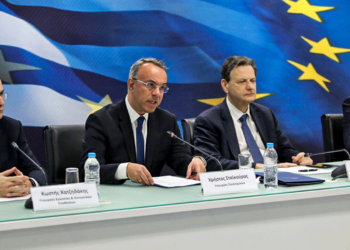 Μέτρα στήριξης: Live οι ανακοινώσεις για ρυθμίσεις χρεών και συνταξιούχους