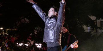 Ο Δήμος Αναστασιάδης «απογείωσε» τα Γρεβενά! – «Βούλιαξε» από κόσμο η κεντρική πλατεία Αιμιλιανού (Βίντεο+Φωτογραφίες)