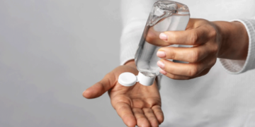 Ο ΕΟΦ ανακαλεί αντιβακτηριακά μαντηλάκια και αντισηπτικά σπρέι και τζελ (ΦΩΤΟ)