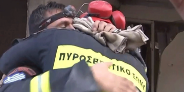 "Ο γείτονας ήρθε ξαφνικά ένα βράδυ για να βοηθήσει" - Οι Τούρκοι ευχαριστούν την Ελλάδα και τους διασώστες της ΕΜΑΚ