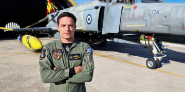 Σήμερα το τελευταίο αντίο στον συγκυβερνήτη του μοιραίου Phantom -Μητσοτάκης και Σακελλαροπούλου στην κηδεία