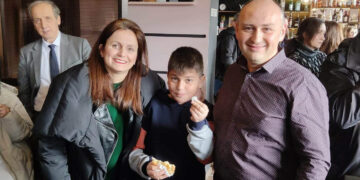 Σταγόνα Ελπίδας: Έκοψαν την βασιλόπιτα σε ευχάριστο κλίμα και την υπόσχεση να είναι εκεί για όσους έχουν ανάγκη από αίμα – αιμοπετάλια