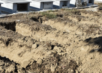 «Θρίλερ» στο Κοιμητήριο Βόλου: Άγνωστη ζήτησε εκταφή νεκρού, πήρε τρία μετάλλια και... εξαφανίστηκε