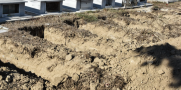 «Θρίλερ» στο Κοιμητήριο Βόλου: Άγνωστη ζήτησε εκταφή νεκρού, πήρε τρία μετάλλια και... εξαφανίστηκε