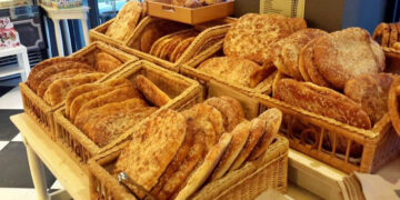 Χρυσόστομος Καραγιαννάκης: «Στόχος των αρτοποιών να παρέχουν και φέτος λαγάνες για όλα τα βαλάντια»