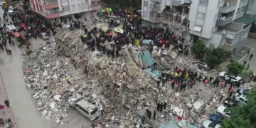 Βιβλική καταστροφή από τον Εγκέλαδο: Πάνω από 2.300 νεκροί σε Τουρκία και Συρία, ισοπεδώθηκαν πόλεις