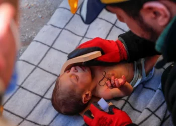 Τουρκία: Μωράκι 20 ημερών σώθηκε μετά από 60 ώρες – Κρατούσε μία τούφα από τα μαλλιά της μητέρας του