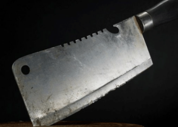 Τρόμος για 35χρονο στην Κρήτη: Τον απείλησαν με μπαλτά και του έκλεψαν 400 ευρώ