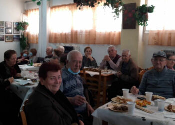 Β’ ΚΑΠΗ Πτολεμαΐδας: Με τραγούδια, χορό και φαγητό γιόρτασαν την Τσικνοπέμπτη