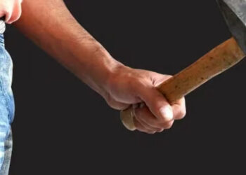 Βέροια: Επίθεση σε αστυνομικούς με βαριοπούλα για να μην συλληφθεί 34χρονος καταζητούμενος