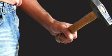 Βέροια: Επίθεση σε αστυνομικούς με βαριοπούλα για να μην συλληφθεί 34χρονος καταζητούμενος