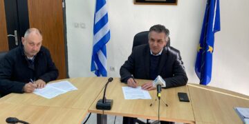 Υπογραφή της σύμβασης για την παρέμβαση στη Γέφυρα Σερβίων- Το «συγνώμη» του Περιφερειάρχη και ο χρόνος απομάκρυνσης του φαναριού
