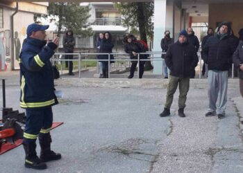 4ο Εσπερινό ΕΠΑΛ Κοζάνης: Μαθητές ενημερώθηκαν για θέματα προστασίας από φωτιά, σεισμό και πλημμύρες