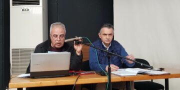 Πλήθος κόσμου στο Βελβεντό για το θέμα της Γέφυρας