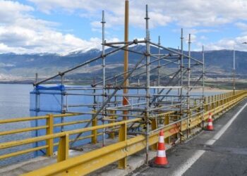 Βάλτο αγόρι μου… (του Ζήση Πιτσιάβα)