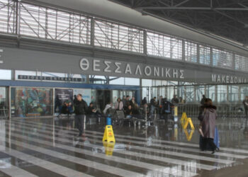 Δωρεάν αεροπορικές πτήσεις στους φοιτητές από Αθήνα για Θεσσαλονίκη