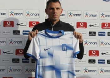 Aντιδράσεις για τη νέα φανέλα της Εθνικής Ποδοσφαίρου