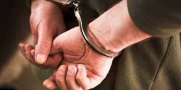 Ιωάννινα: 59χρονος παρακολουθούσε κοπέλες και έκλεβε εσώρουχα από μπαλκόνια