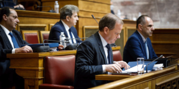 Καραμανλής: Παραιτήθηκα γιατί στον τομέα εποπτείας μου συνέβη μια τραγωδία - Δείτε live