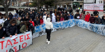 Κοζάνη: Νέα συγκέντρωση διαμαρτυρίας για το δυστύχημα των Τεμπών - Φωτογραφίες & βίντεο