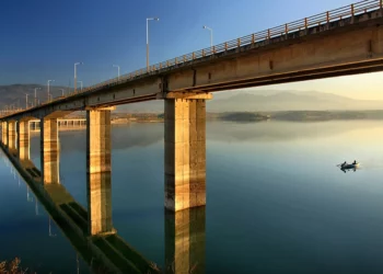 Προς οριστικό κλείσιμο η Γέφυρα Σερβίων- Έκτακτη σύσκεψη το μεσημέρι στην Περιφέρεια
