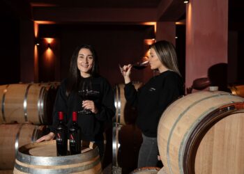 Η Αγγελική Ιατρίδου και η Εμορφίλη Μαυρίδου η ταλαντούχα νέα γενιά για το Κτήμα Άλφα – Οι κόρες των συνιδιοκτητών Άγγελου και του Μάκη