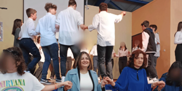 Μεγάλη επιτυχία σημείωσε η σχολική γιορτή για την 25η Μαρτίου, του 3ου ΓΕΛ Πτολεμαΐδας "Αντώνιος Κεραμόπουλλος" ( ρεπορτάζ της Κούλας Πουλασιχίδου )