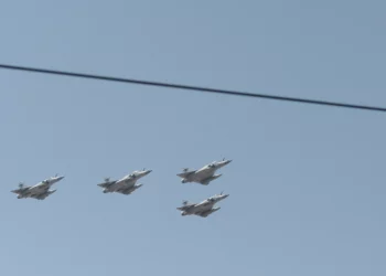 Στρατιωτική παρέλαση 25ης Μαρτίου: Rafale, F-16 Viper και Apache πάνω από την Ακρόπολη