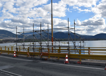 Σοβαρές ρωγμές στην Υψηλή Γέφυρα Σερβίων: Προχωρούν οι εργασίες αποκατάστασης – Φωτογραφίες