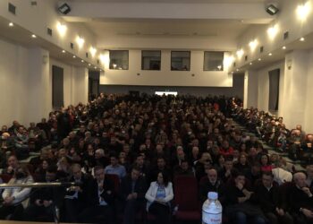 Σέρβια και Βελβεντό αγωνιούν με το βλέμμα στη Γέφυρα- Κατάμεστο το Πολιτιστικό Κέντρο Σερβίων στην ενημερωτική συνάντηση