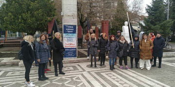 Συγκέντρωση διαμαρτυρίας του Σωματείου Κομμωτών – Κουρέων Πτολεμαΐδας για την τραγωδία των Τεμπών