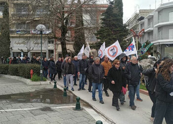 Συγκέντρωση ΠΑΜΕ στην κεντρική πλατεία της Πτολεμαΐδας για την τραγωδία των Τεμπών (φώτο –Βίντεο)