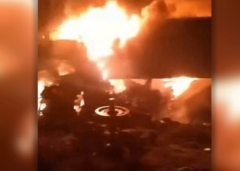 Σύγκρουση τρένων στα Τέμπη: «Έχει πέσει το ένα τρένο στο άλλο» - Νέο βίντεο από τα πρώτα λεπτά της τραγωδίας